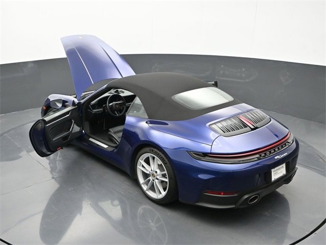 Used 2025 Porsche 911 Carrera image 21