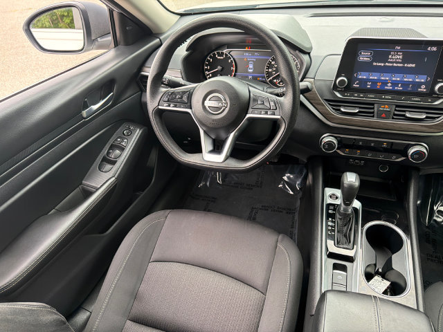 Used 2024 Nissan Altima 2.5 SV AWD/4WD image 19