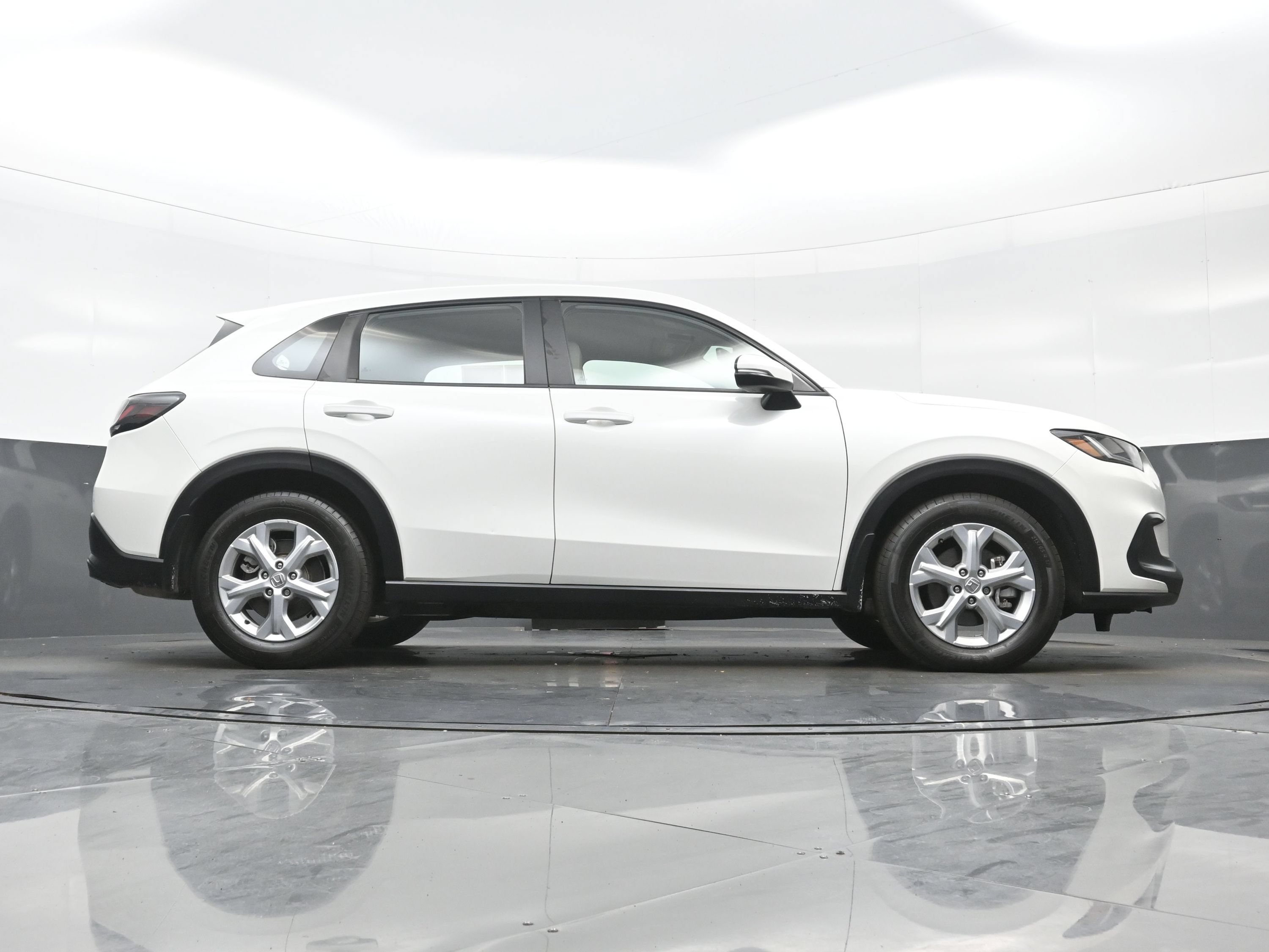 Used 2024 Honda HR-V LX image 31