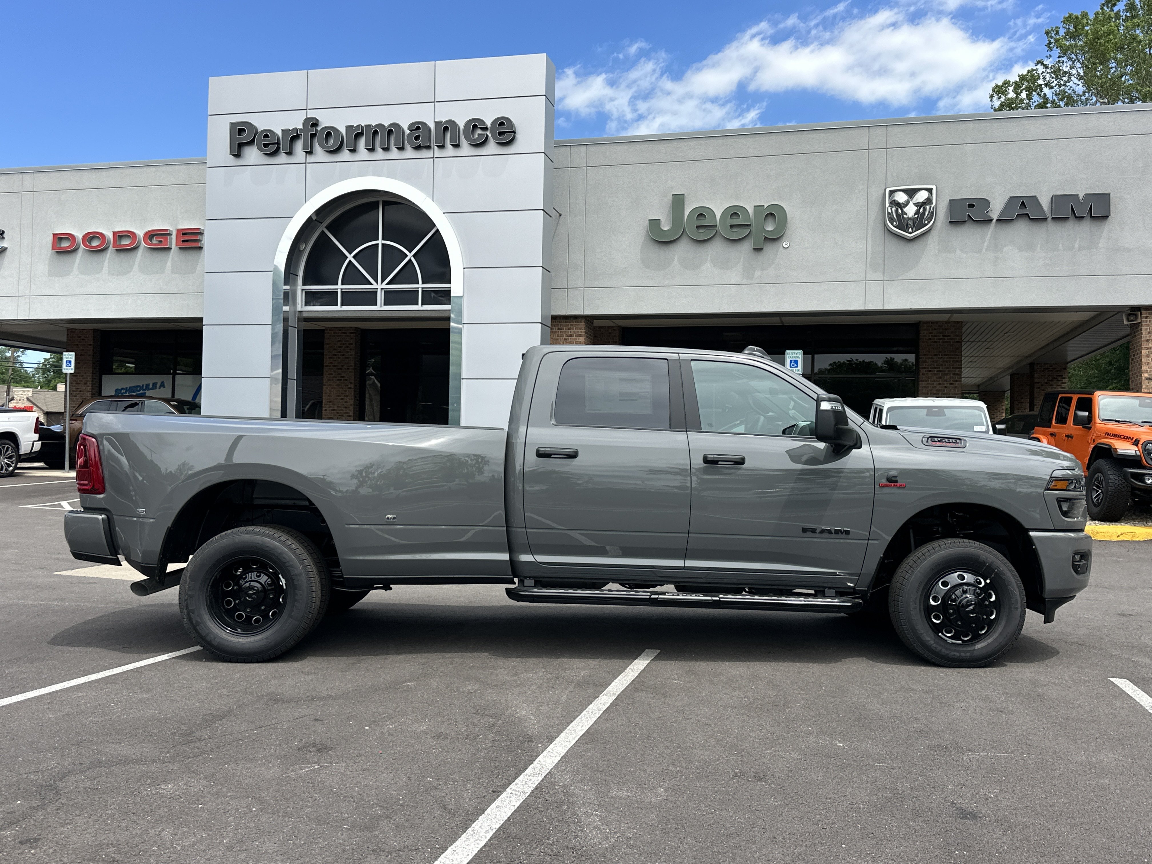 New 2026 RAM 3500 Big Horn AWD/4WD image 20