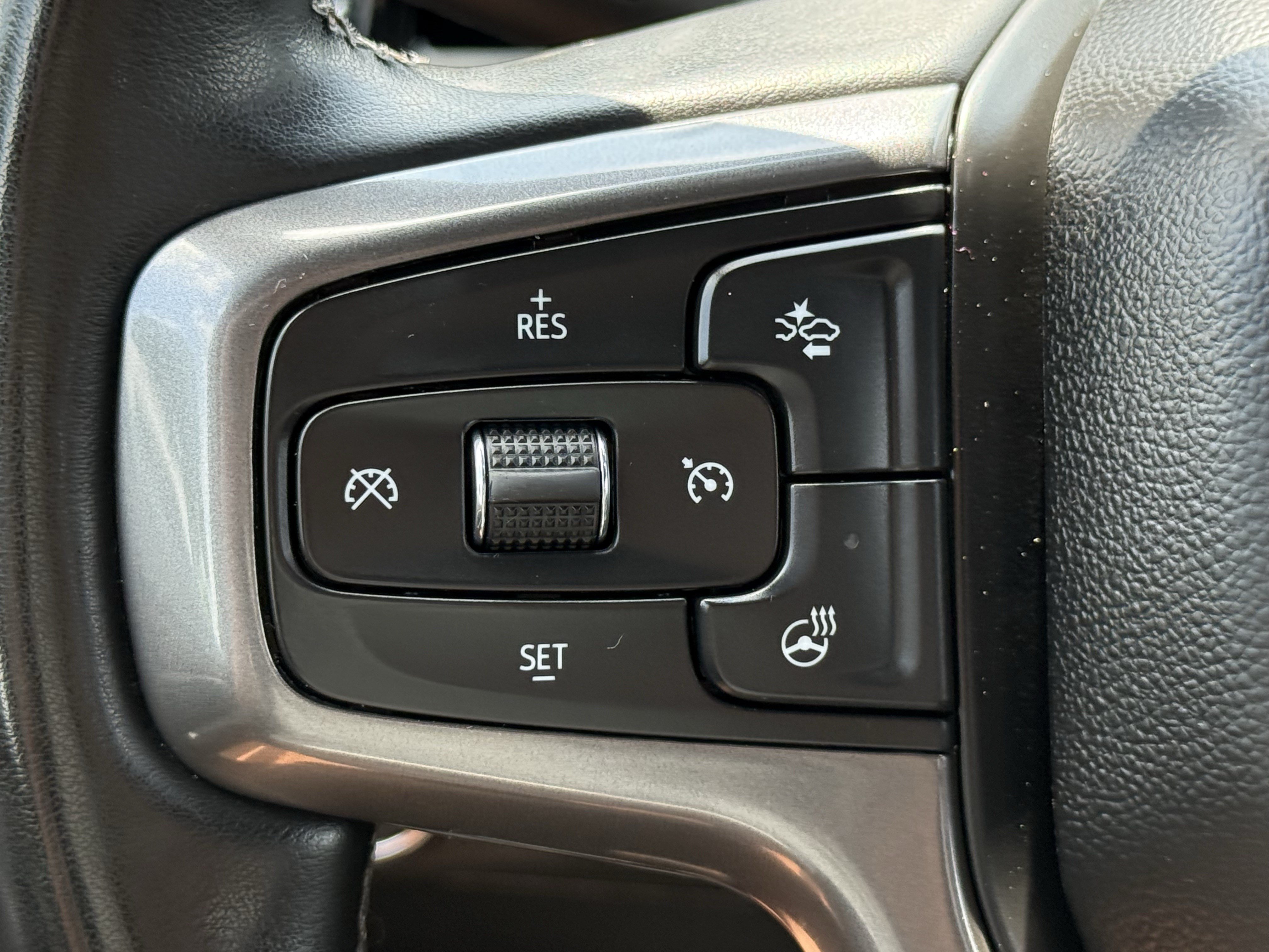 Used 2024 Chevrolet Silverado 2500 High Country AWD/4WD image 15