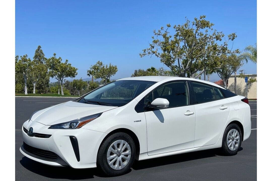 Used 2019 Toyota Prius LE w/ Carpet Mat Package FWD image 7