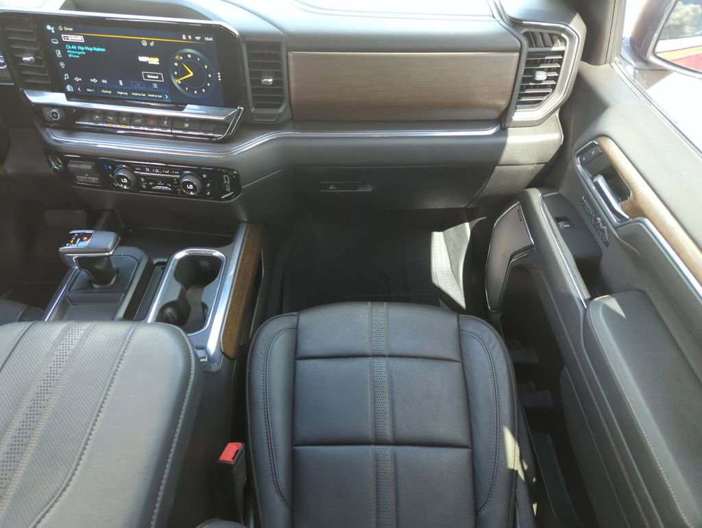 Used 2024 Chevrolet Silverado 1500 High Country w/ Max Trailering Package AWD/4WD image 17