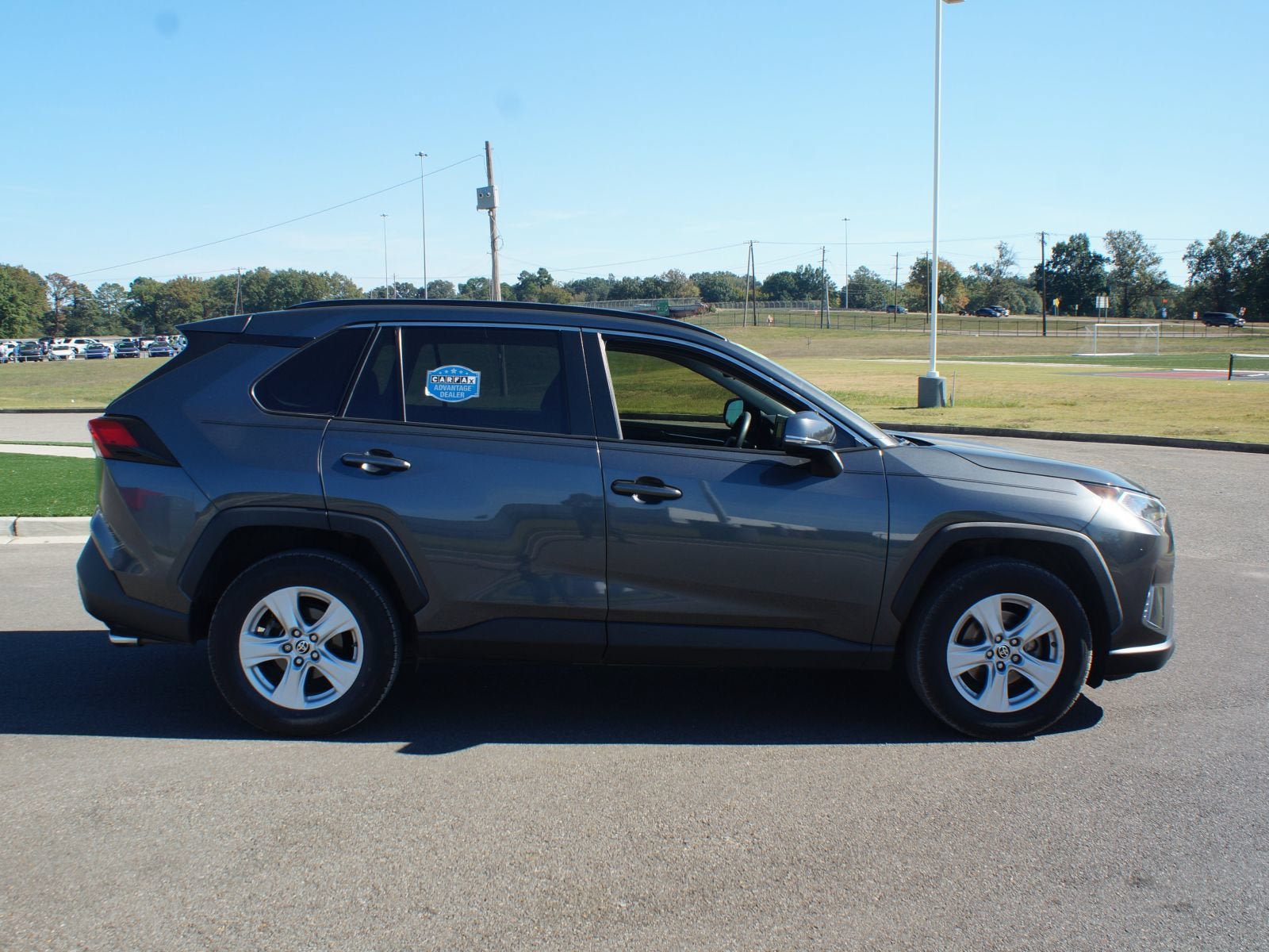 Used 2019 Toyota RAV4 XLE w/ Convenience Package FWD image 21