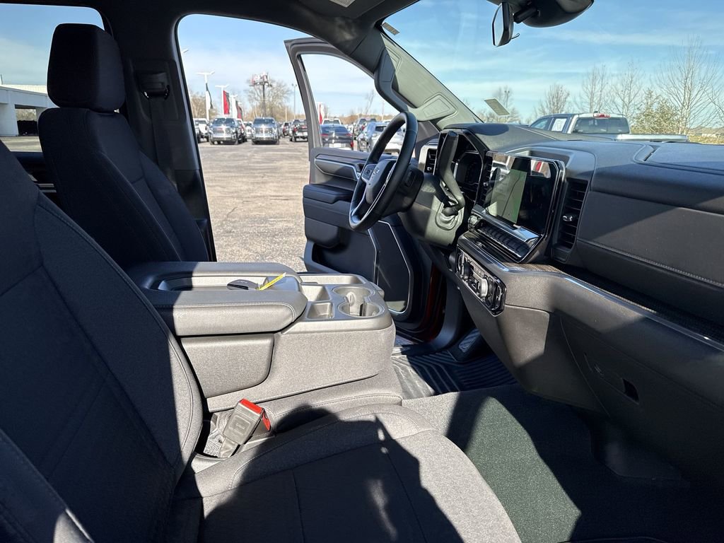 Certified 2024 Chevrolet Silverado 1500 RST w/ Z71 Off-Road Package image 35