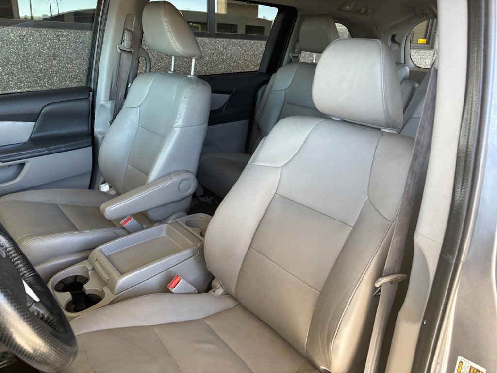 Used 2014 Honda Odyssey Touring Elite image 6