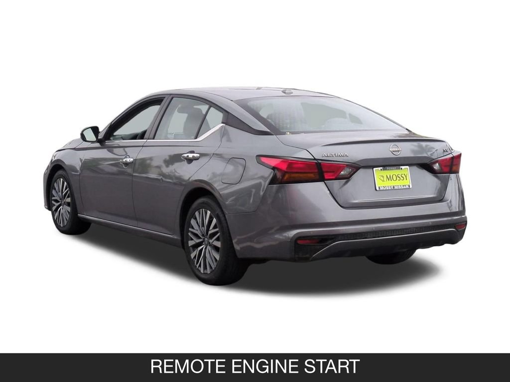 Used 2023 Nissan Altima 2.5 SV FWD image 7