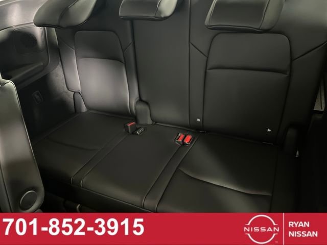 New 2025 Nissan Pathfinder Platinum image 28