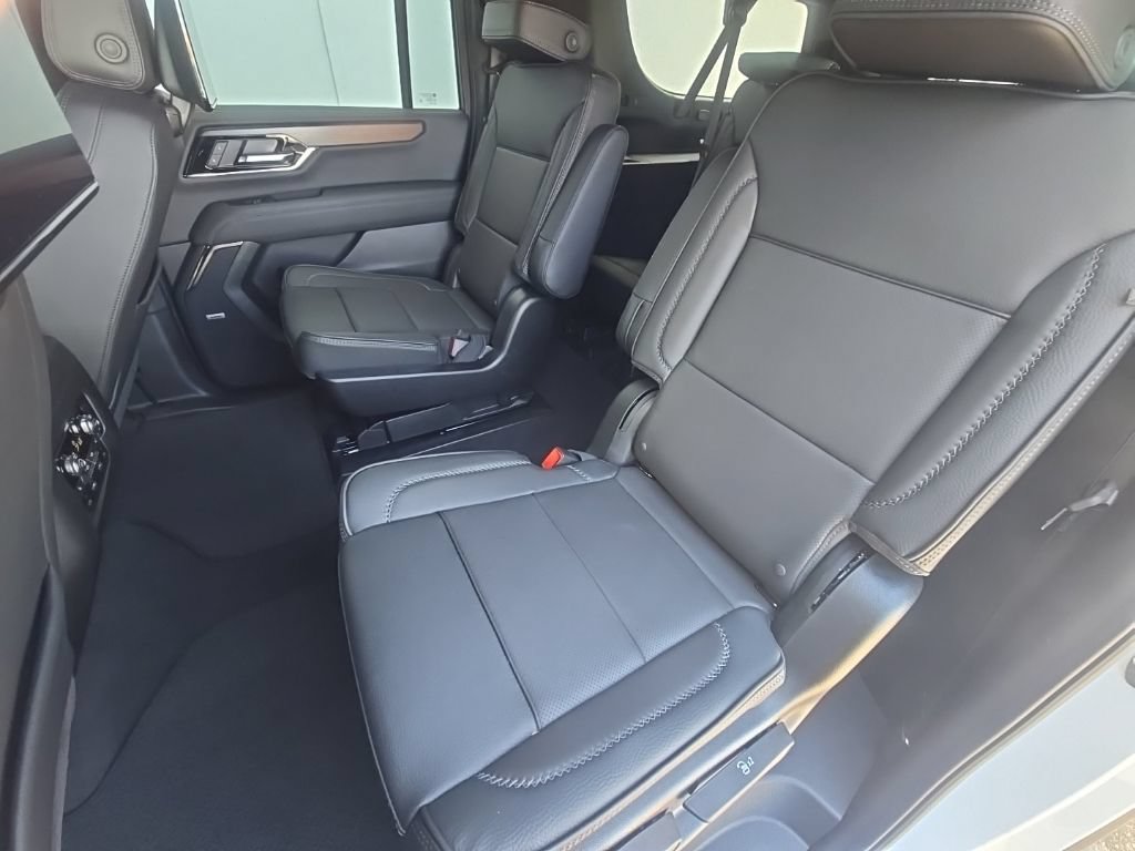 New 2026 GMC Yukon XL Denali w/ Denali Reserve Package AWD/4WD image 34