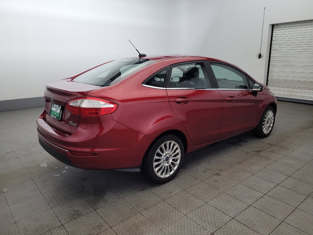 Used 2016 Ford Fiesta Titanium FWD image 10
