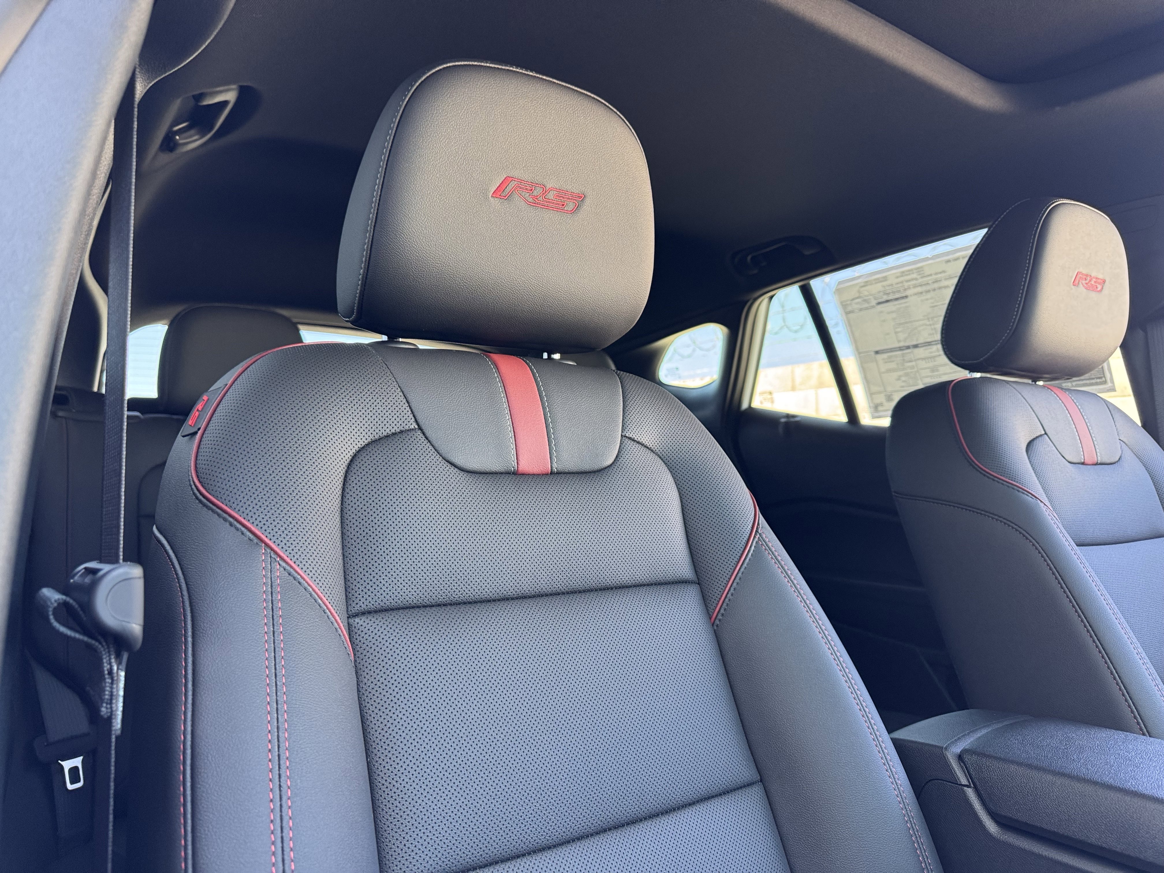New 2026 Chevrolet Trax RS w/ Sunroof Package image 24