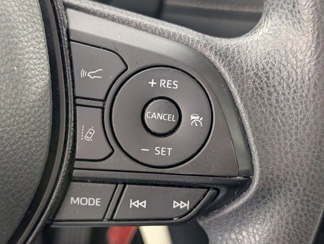 Used 2019 Toyota RAV4 LE image 15