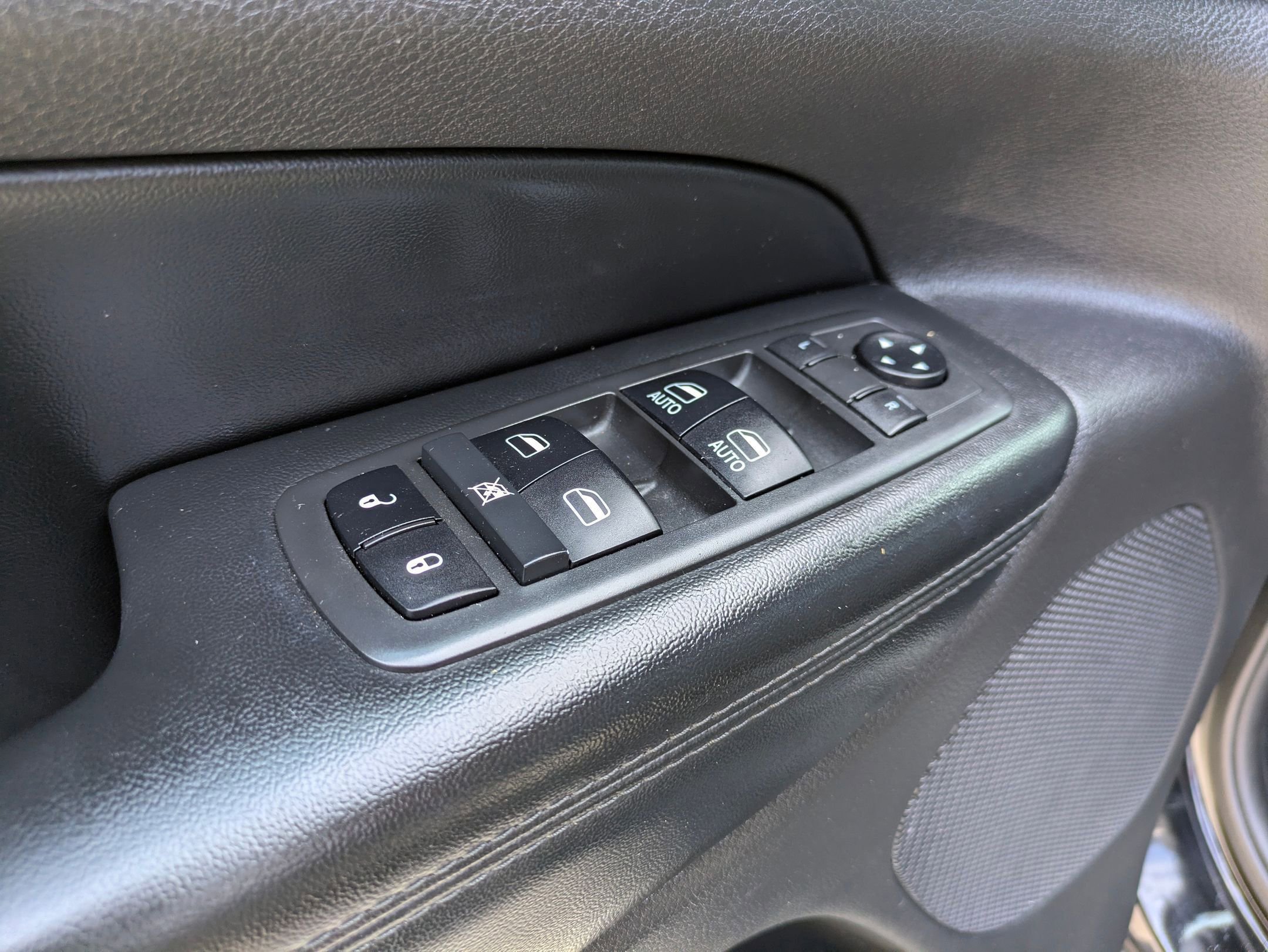 Used 2019 Jeep Grand Cherokee Limited image 13