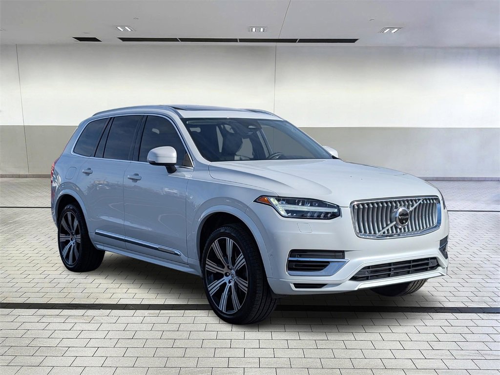 Used 2023 Volvo XC90 T8 Plus w/ Protection Package Premier image 7