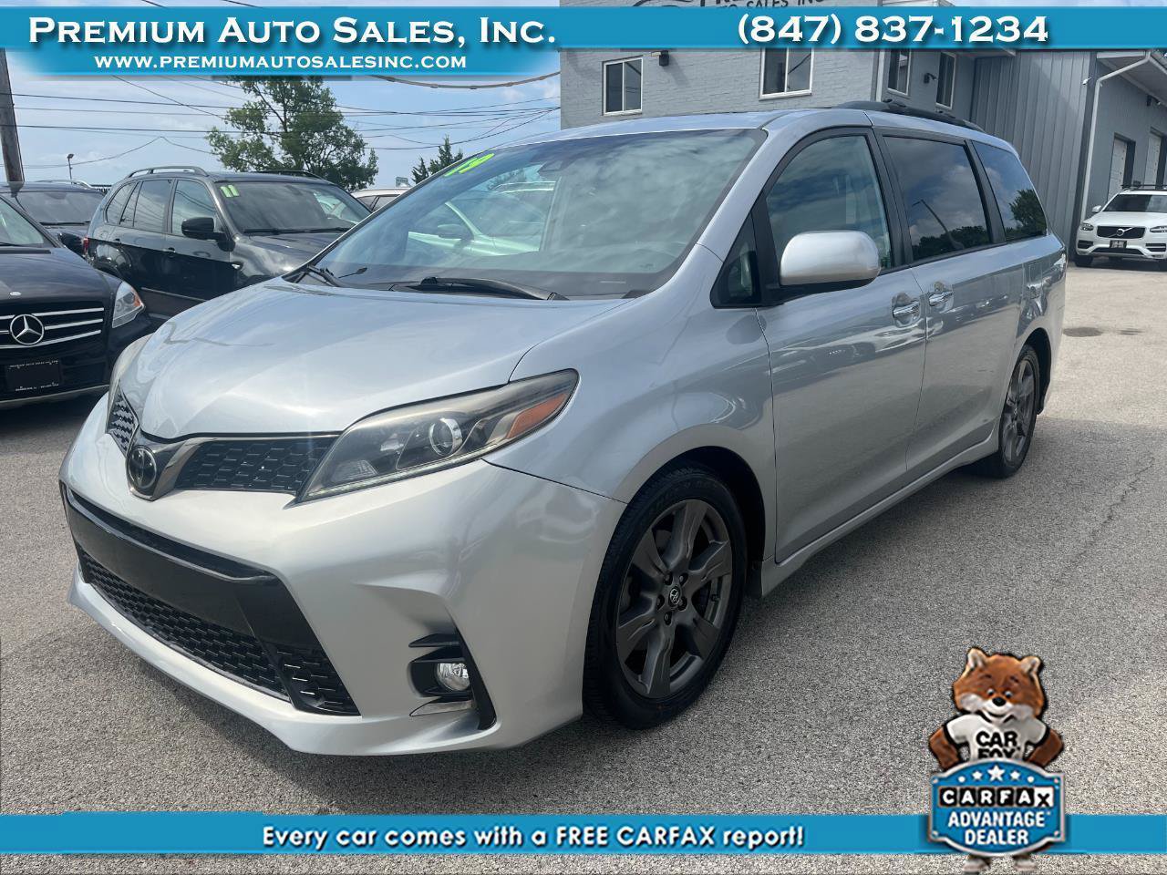 Used 2019 Toyota Sienna SE w/ SE Preferred Package FWD image 1