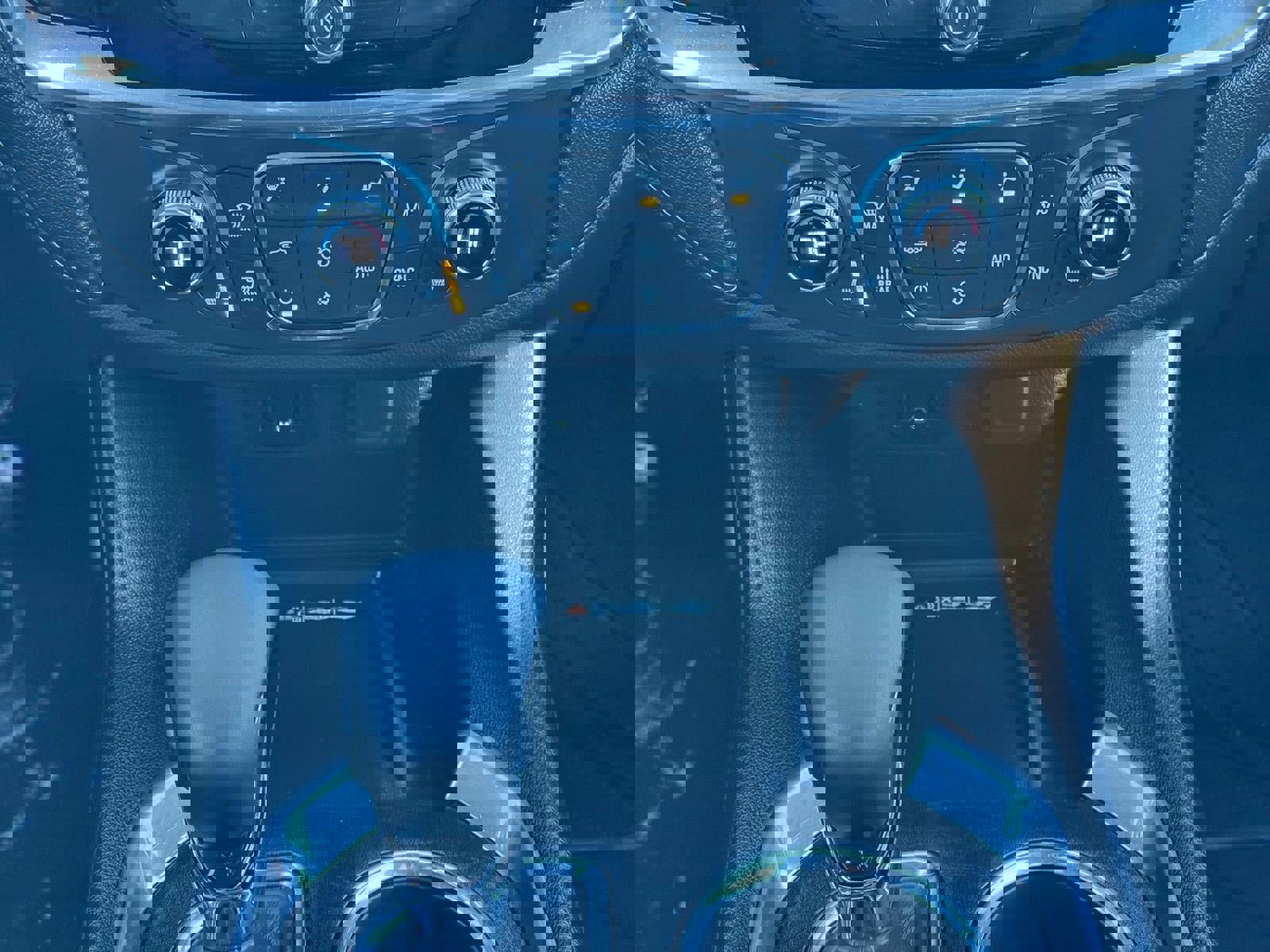 Certified 2023 Chevrolet Traverse LT w/ LPO, Floor Liner Package image 11