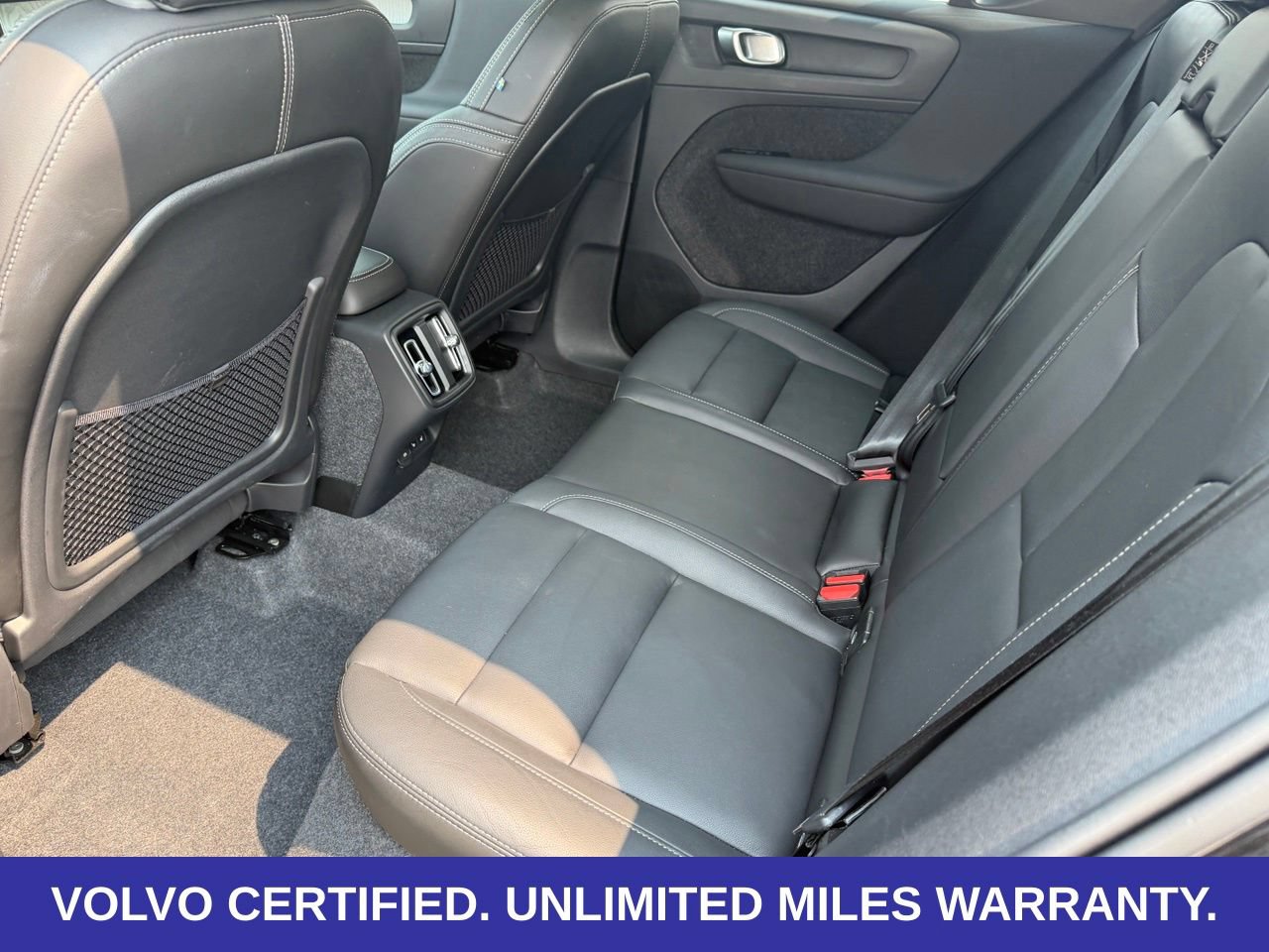 Certified 2026 Volvo XC40 B5 Plus AWD/4WD image 31