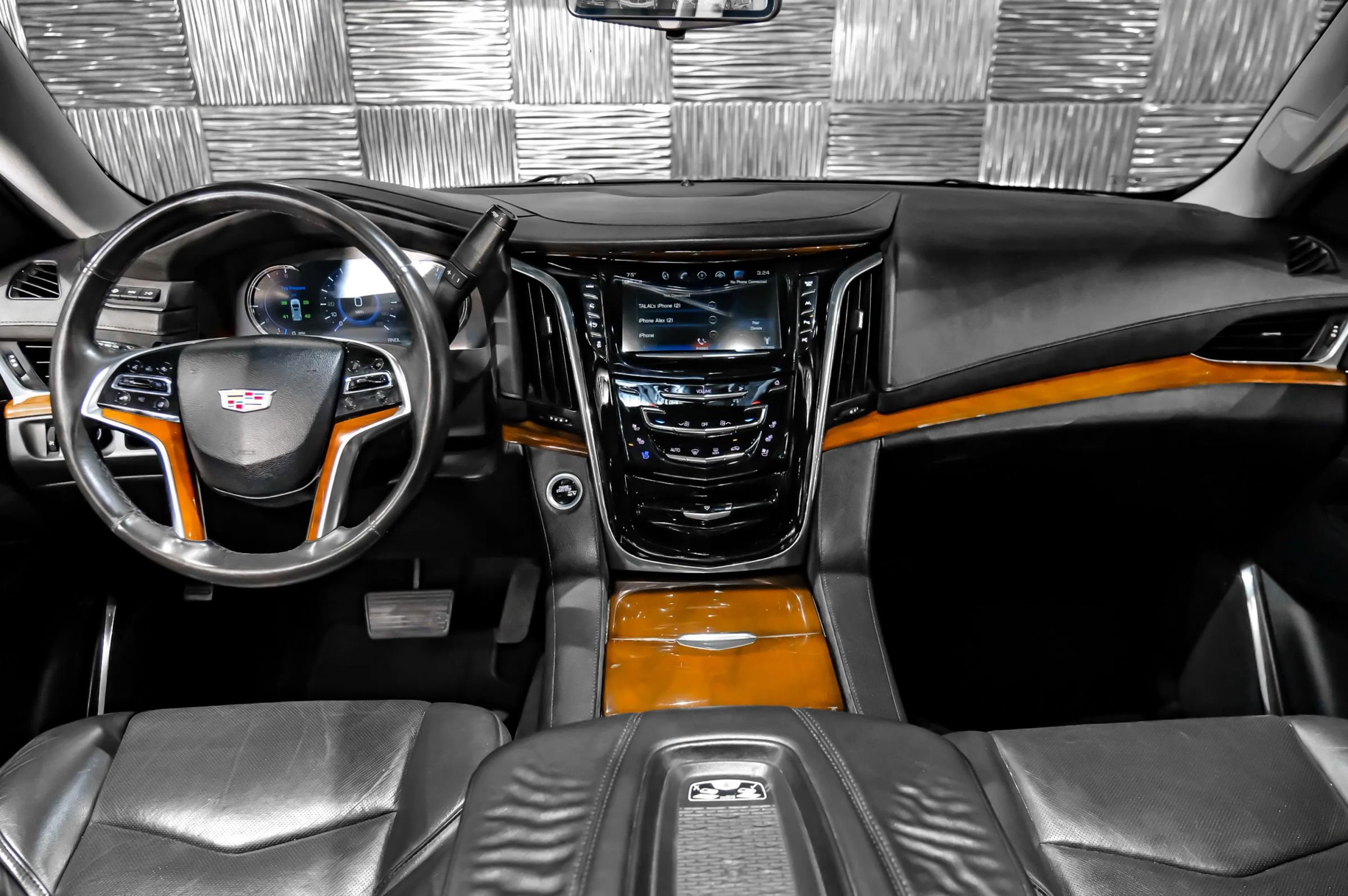 Used 2017 Cadillac Escalade ESV Luxury RWD image 20