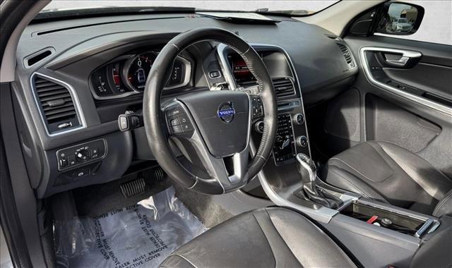 Used 2016 Volvo XC60 T5 Premier w/ Proximity Package AWD/4WD image 12