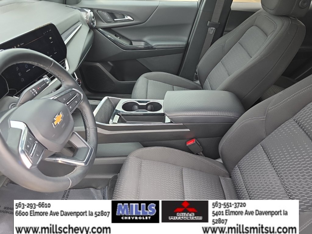 Used 2025 Chevrolet Equinox LT FWD image 13
