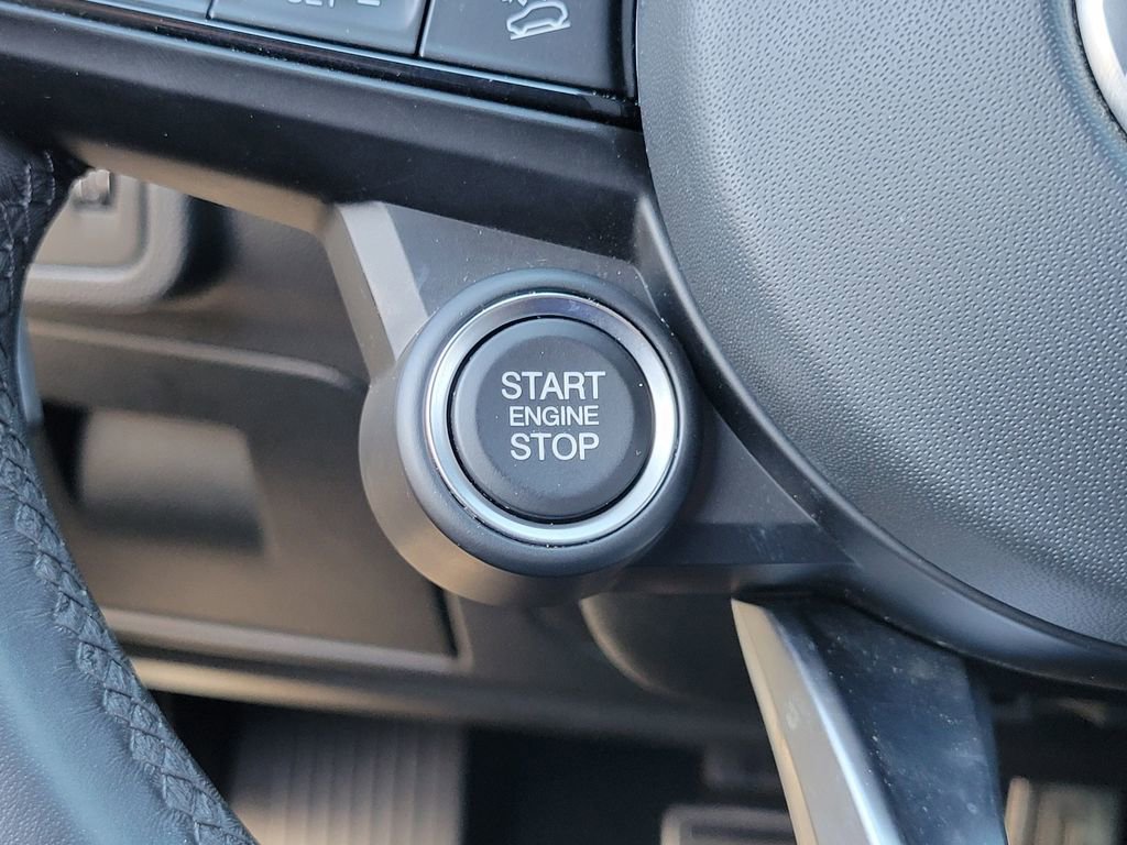 Used 2024 Alfa Romeo Stelvio Sprint image 12