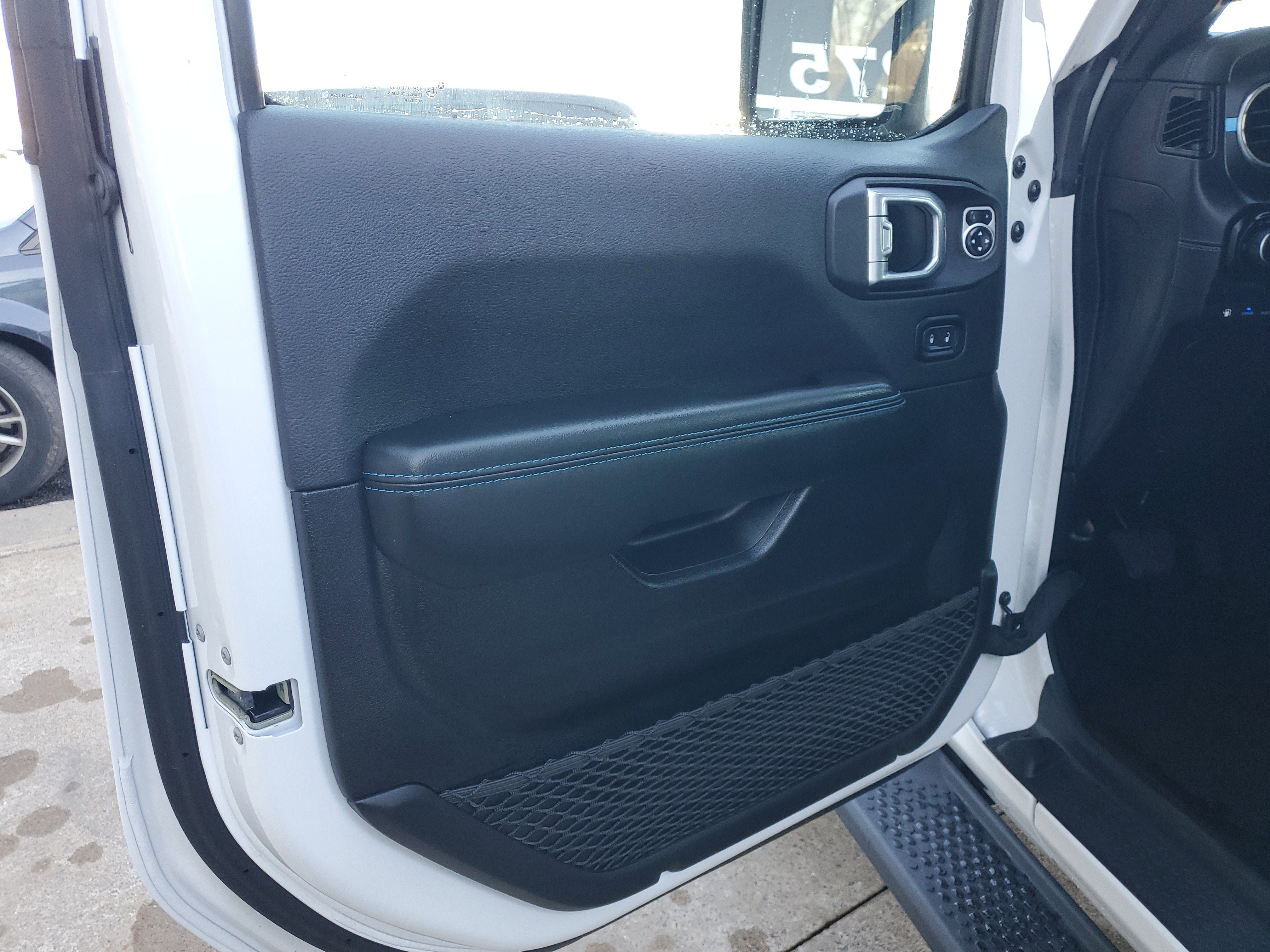 Used 2024 Jeep Wrangler High Altitude image 6