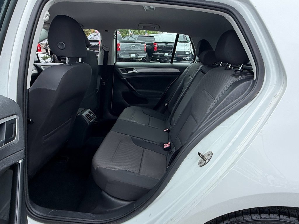 Used 2016 Volkswagen Golf S FWD image 8