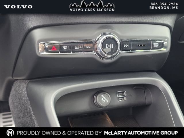 Used 2021 Volvo XC40 T5 R-Design AWD/4WD image 22