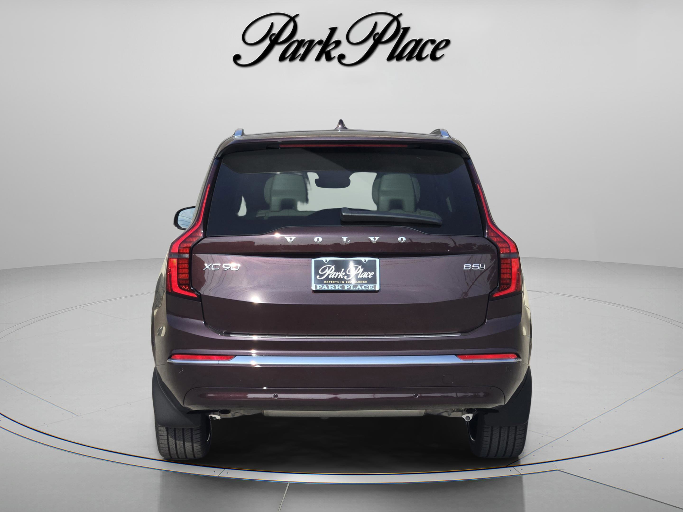 New 2026 Volvo XC90 B5 Ultra w/ Protection Package Premier image 4