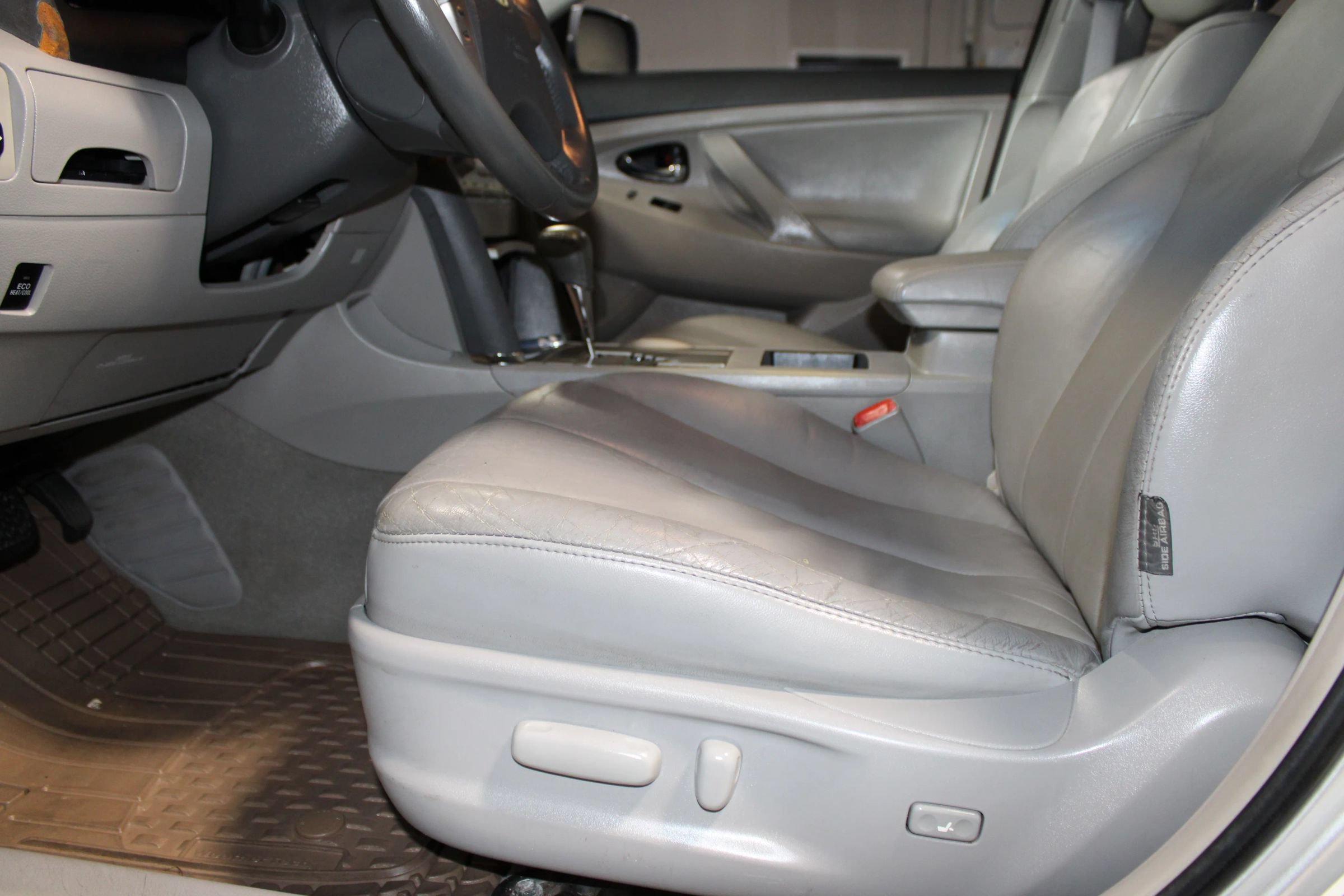 Used 2009 Toyota Camry Hybrid FWD image 23