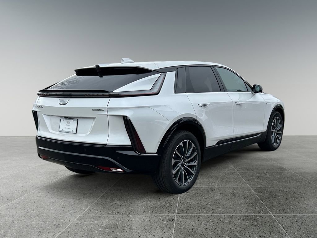 Used 2025 Cadillac Lyriq Sport image 7