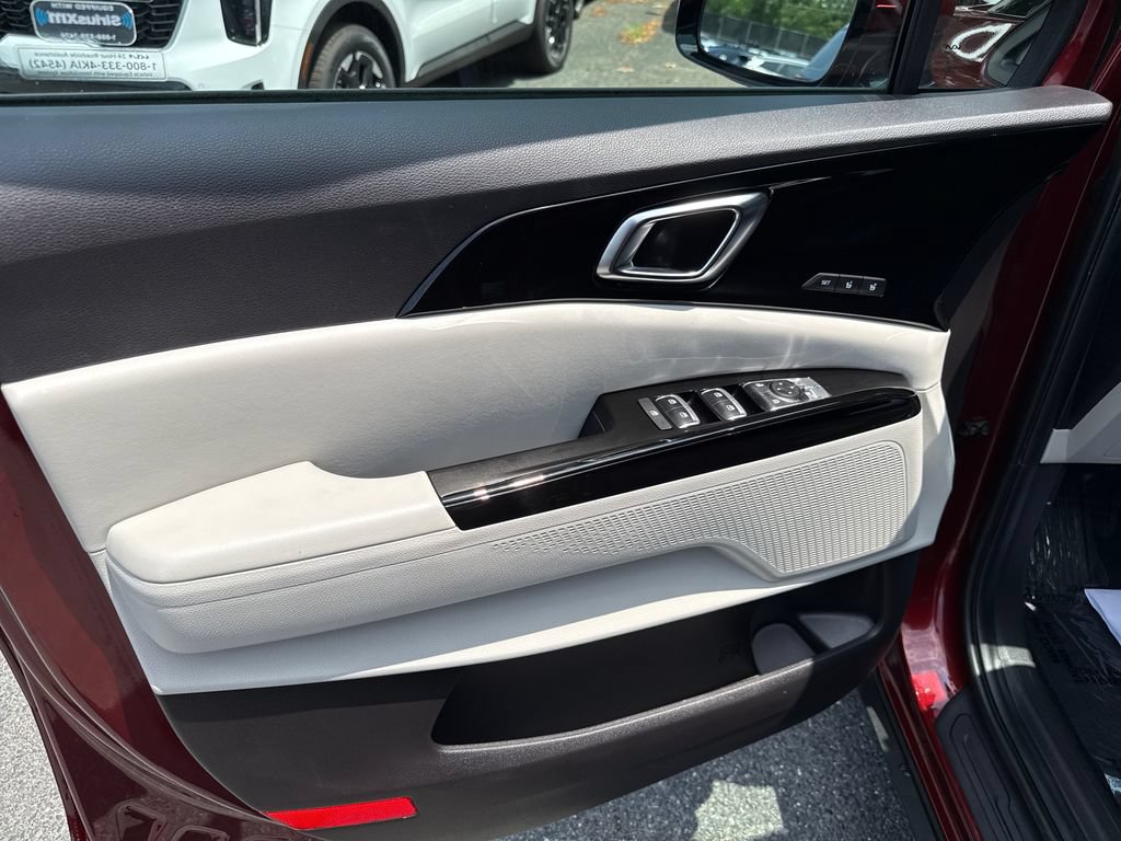 Used 2024 Kia Carnival SX FWD image 16