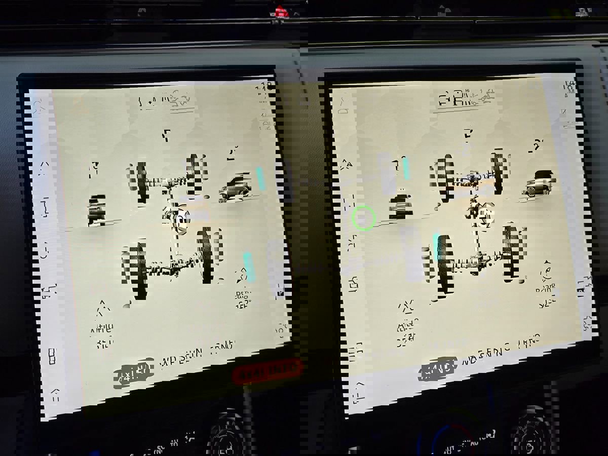 Used 2023 Land Rover Range Rover SE image 45