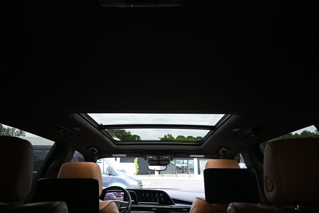 Used 2021 Cadillac Escalade Sport AWD/4WD image 19