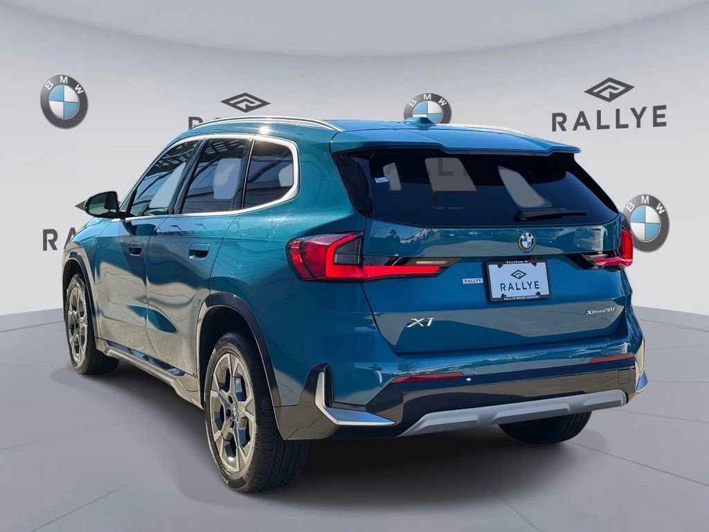 Certified 2025 BMW X1 xDrive28i w/ Convenience Package image 4