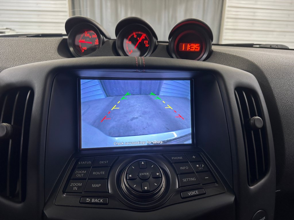 Used 2017 Nissan 370Z NISMO RWD image 11