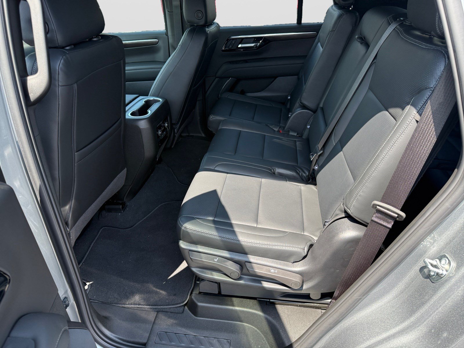 New 2026 Chevrolet Tahoe LS w/ LS Custom Edition AWD/4WD image 18