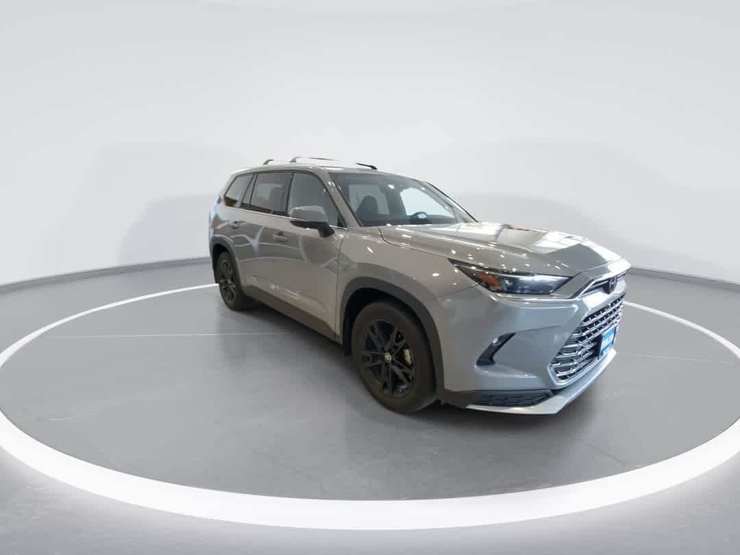 Used 2025 Toyota Grand Highlander AWD Hybrid image 2