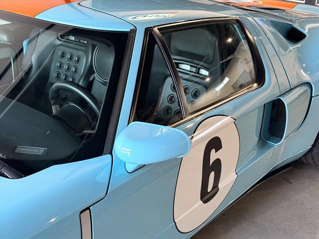 Used 2006 Ford GT RWD image 45