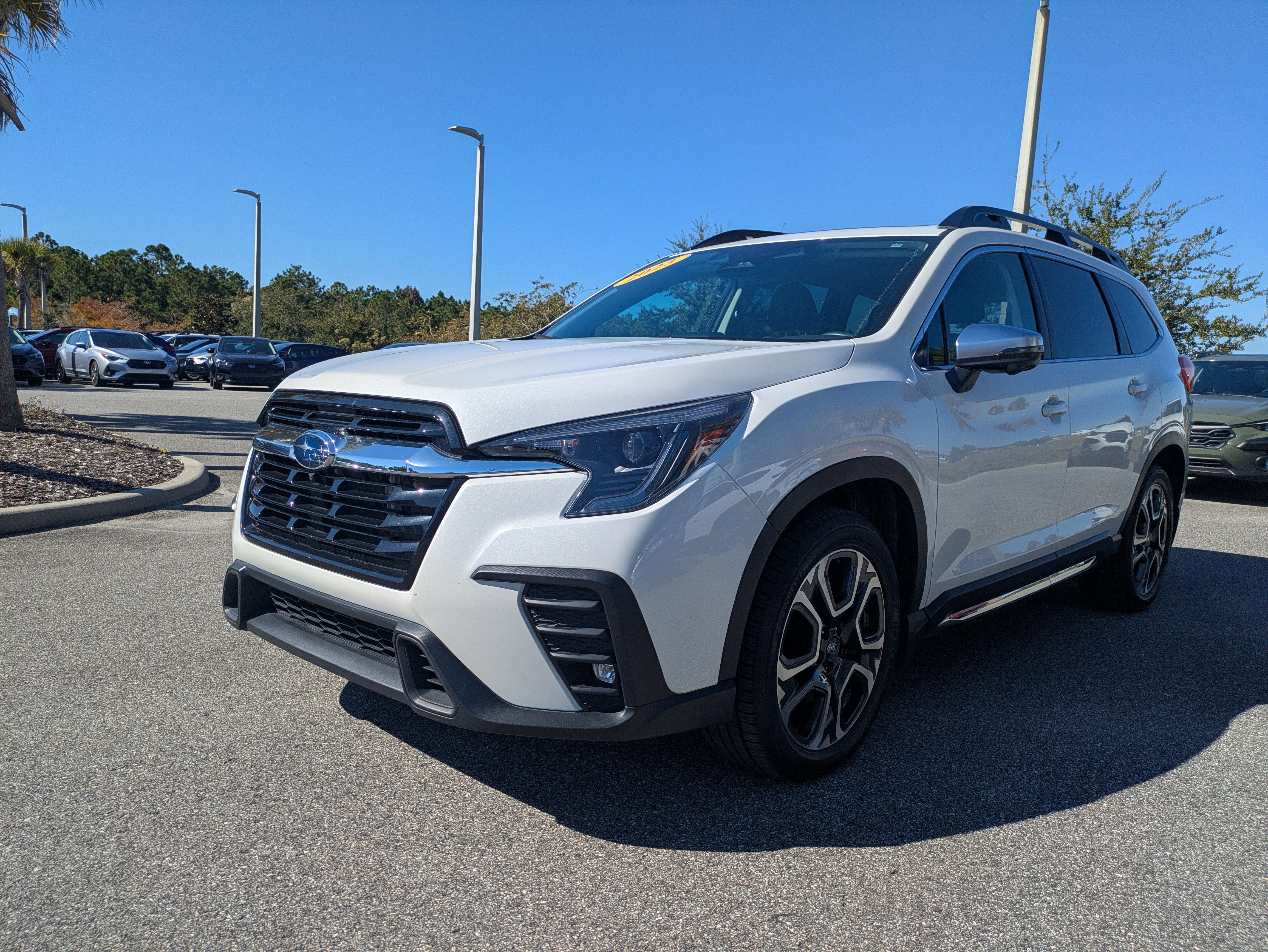 Certified 2023 Subaru Ascent Limited w/ Technology Package image 8