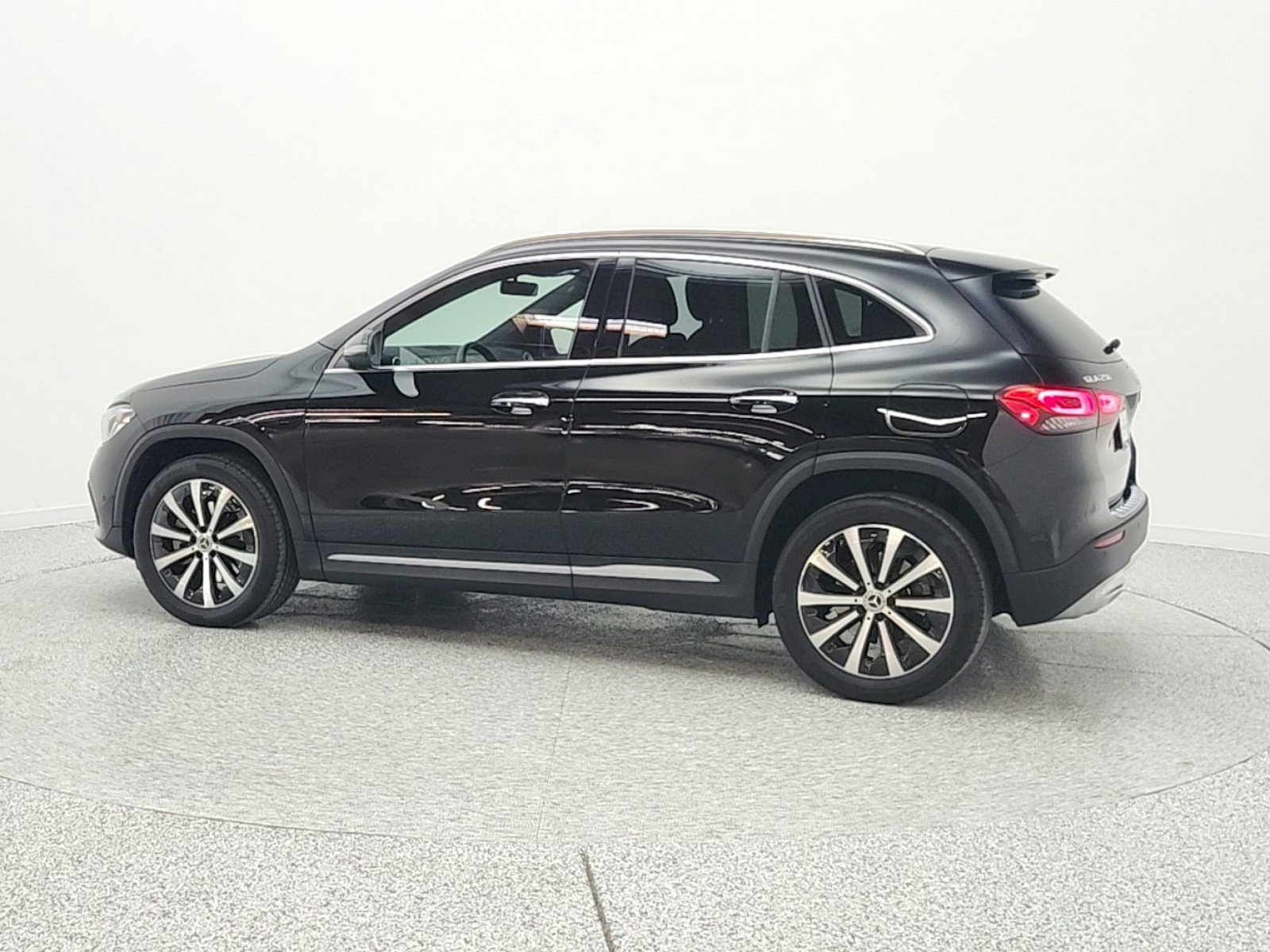 Certified 2022 Mercedes-Benz GLA 250 4MATIC image 8