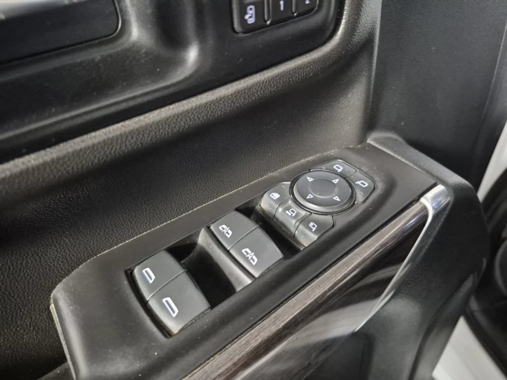 Used 2020 Chevrolet Silverado 2500 LTZ w/ LTZ Convenience Package AWD/4WD image 10