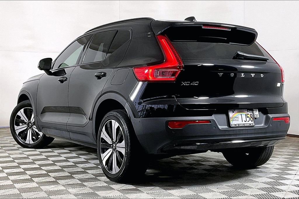 Used 2023 Volvo XC40 Recharge Plus w/ Protection Package Premier AWD/4WD image 13