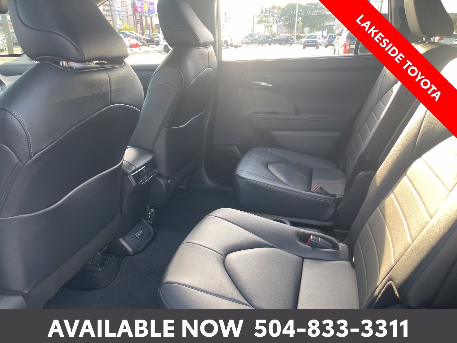 Used 2024 Toyota Highlander XLE FWD image 21