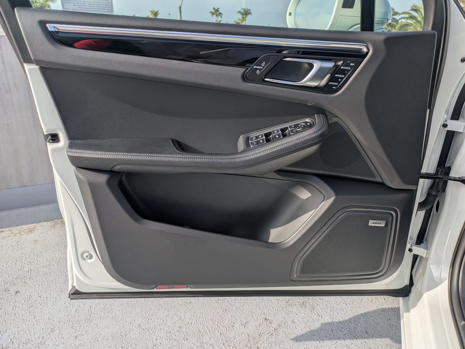 Used 2025 Porsche Macan S image 13