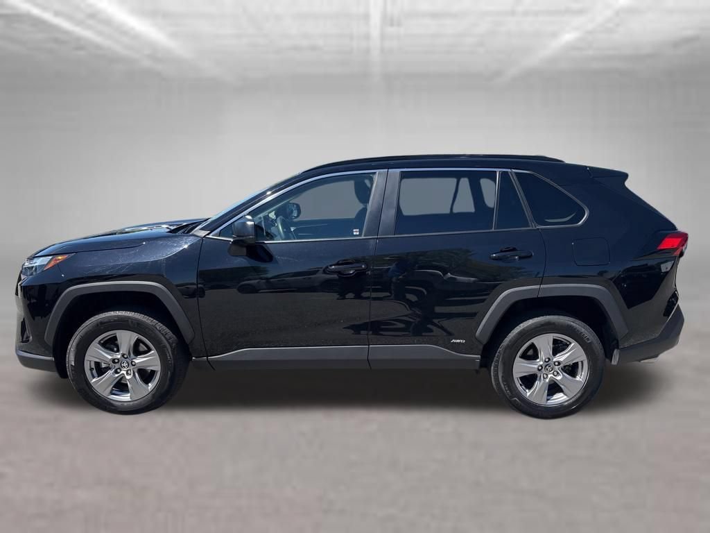 Used 2025 Toyota RAV4 LE AWD/4WD image 3