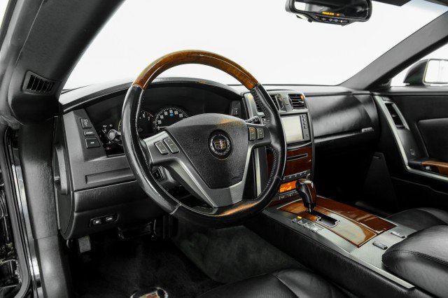 Used 2006 Cadillac XLR RWD image 12