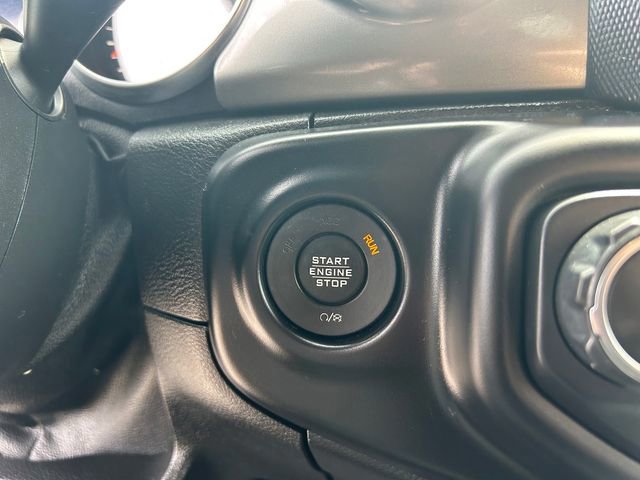 Used 2020 Jeep Wrangler Unlimited Sahara w/ Uconnect 4C Nav & Sound Group AWD/4WD image 25