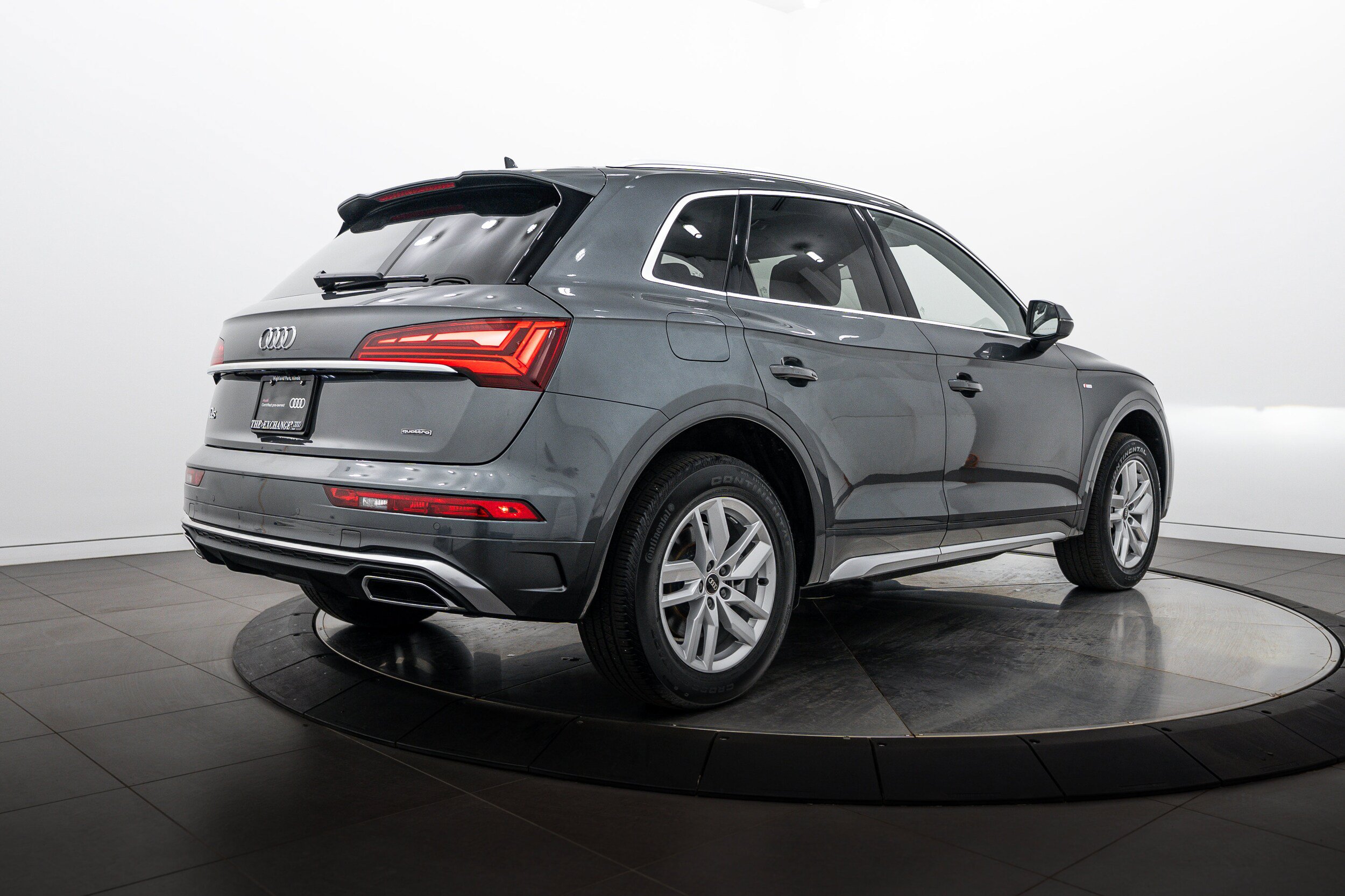 Certified 2023 Audi Q5 2.0T Premium w/ Convenience Package AWD/4WD image 4