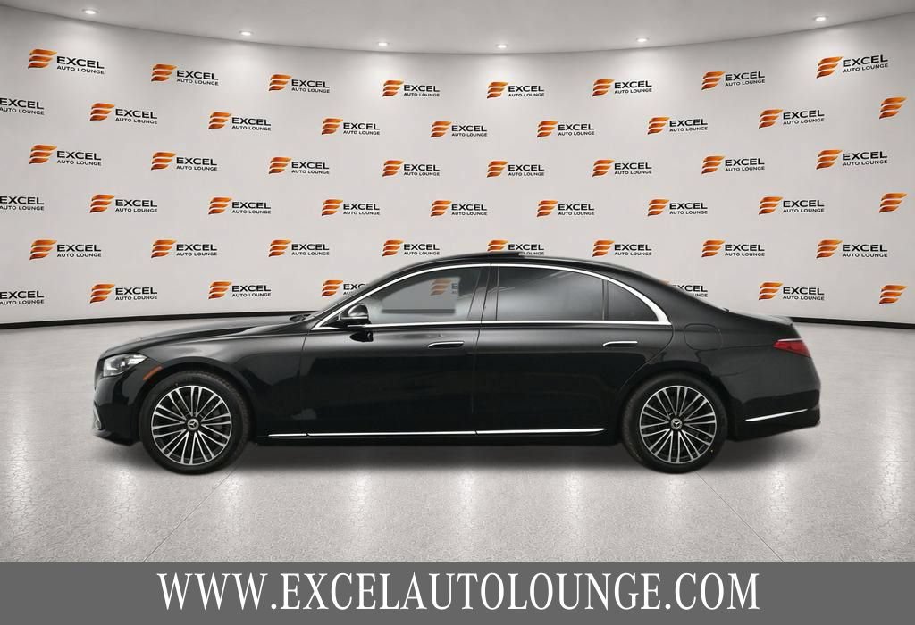 Used 2024 Mercedes-Benz S 580e 4MATIC Sedan image 2